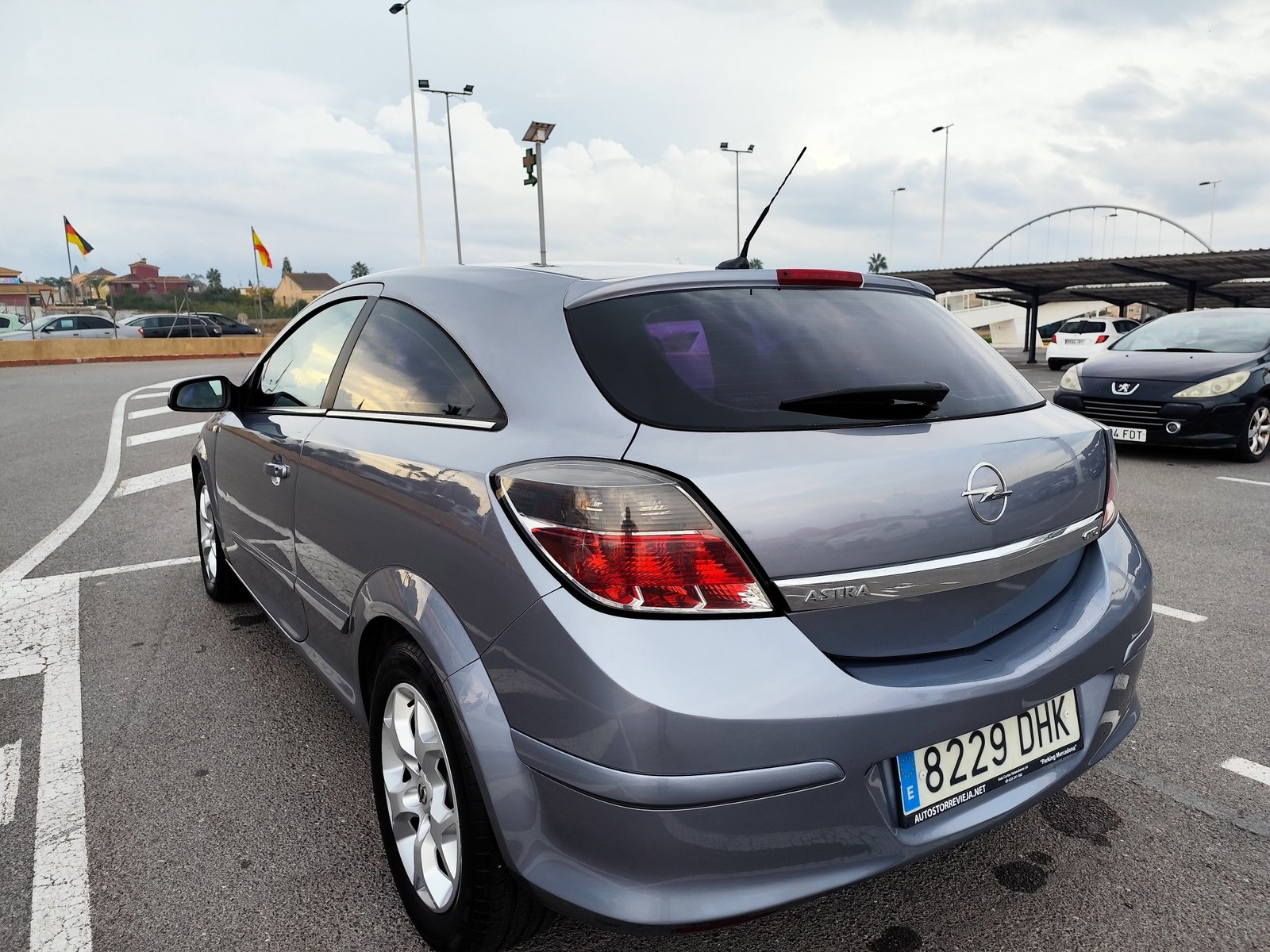OPEL ASTRA GTC 1.9 DIESEL 150 CV 185.000 KM 2005 MANUAL