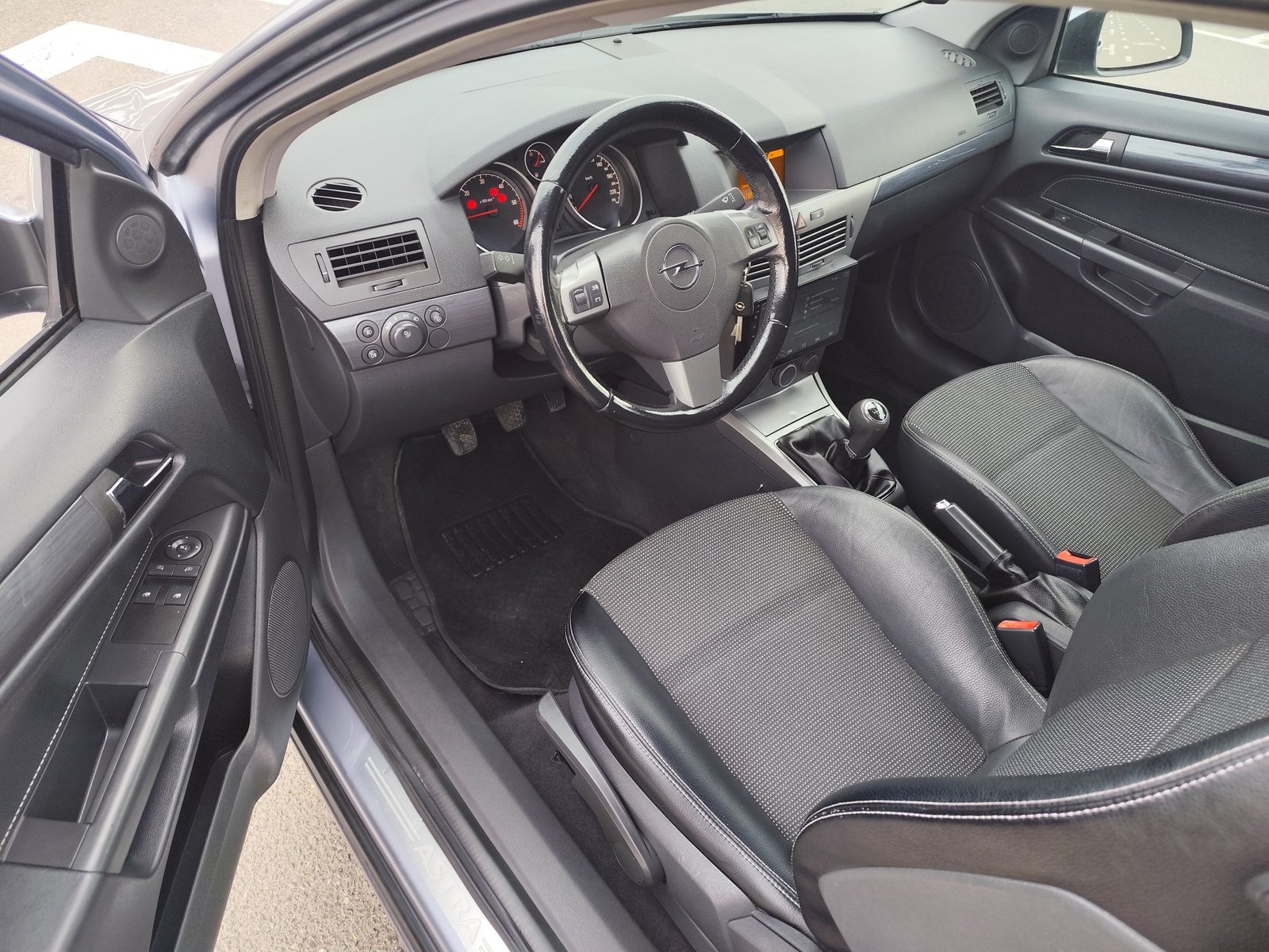 OPEL ASTRA GTC 1.9 DIESEL 150 CV 185.000 KM 2005 MANUAL