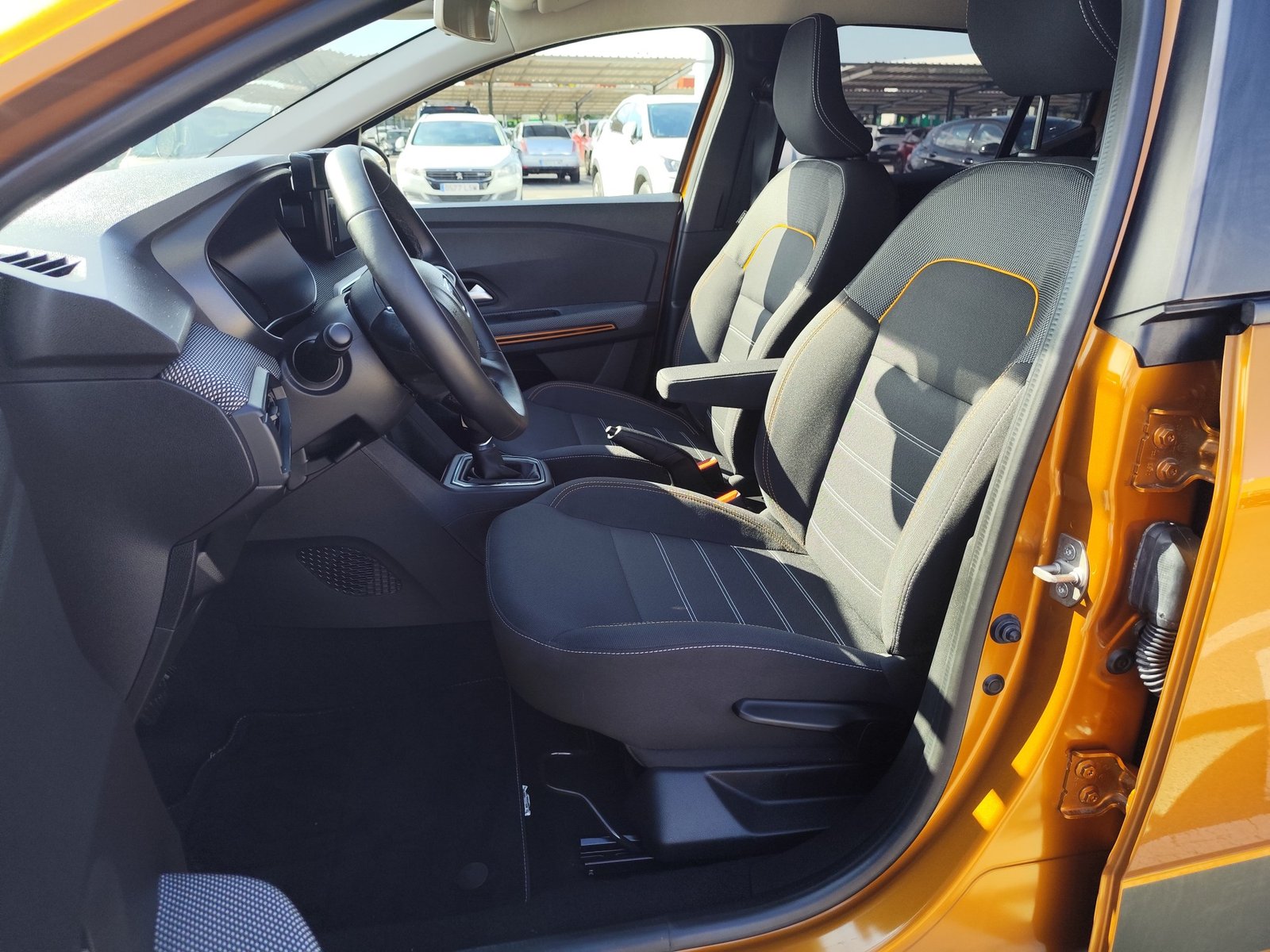 DACIA SANDERO 1.0 GASOLINA 90 CV —SOLO 11.000 KM— 2022 AUTOMATICO