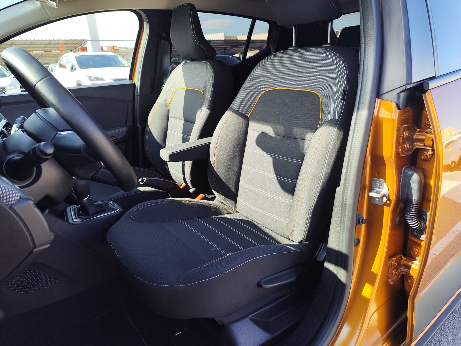 DACIA SANDERO 1.0 GASOLINA 90 CV —SOLO 11.000 KM— 2022 AUTOMATICO