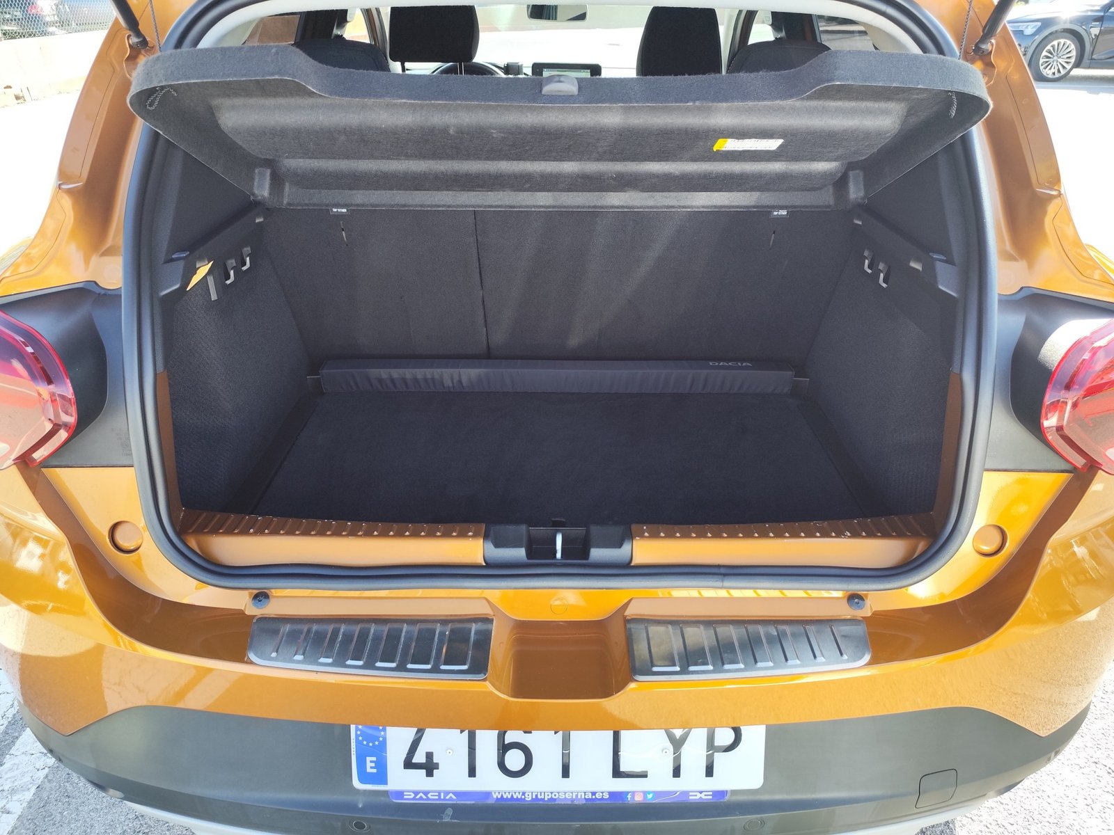 DACIA SANDERO 1.0 GASOLINA 90 CV —SOLO 11.000 KM— 2022 AUTOMATICO