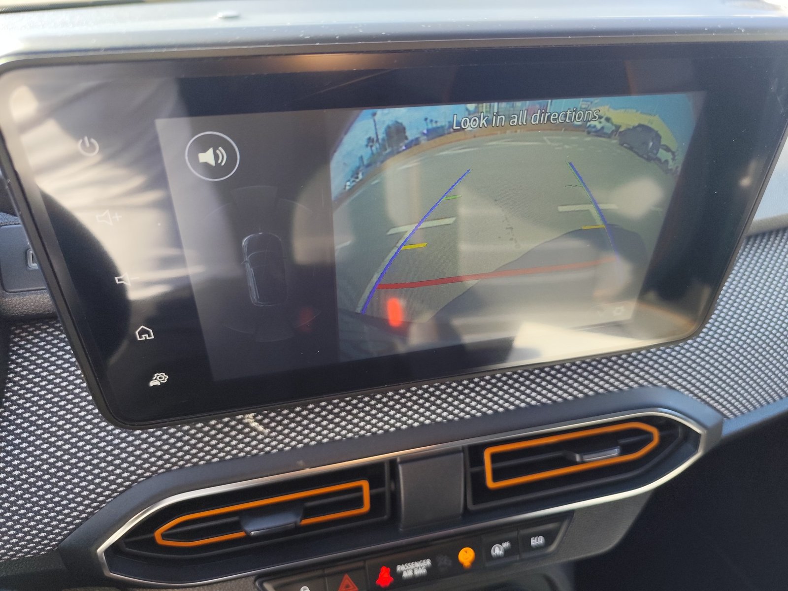 DACIA SANDERO 1.0 GASOLINA 90 CV —SOLO 11.000 KM— 2022 AUTOMATICO