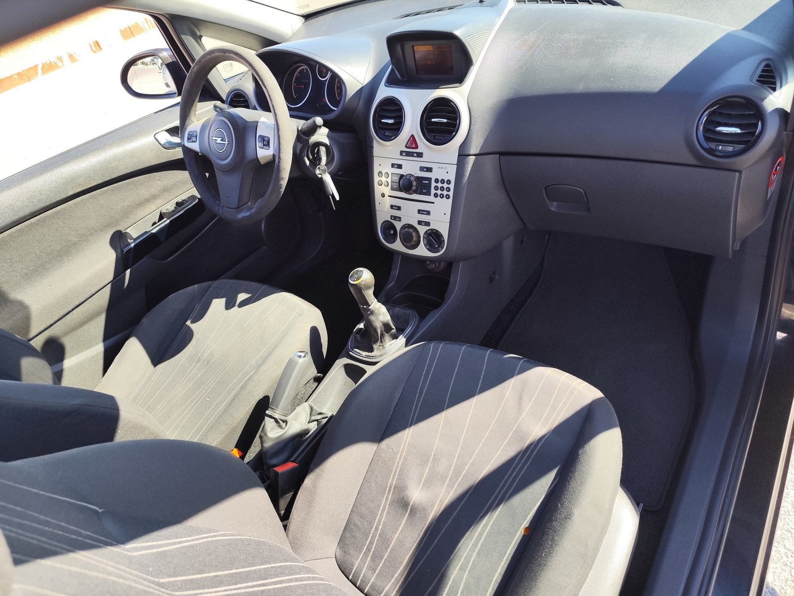 OPEL CORSA 1.3 DIESEL 75 CV 333.000 KM 2008 MANUAL — SIN GARANTIA—