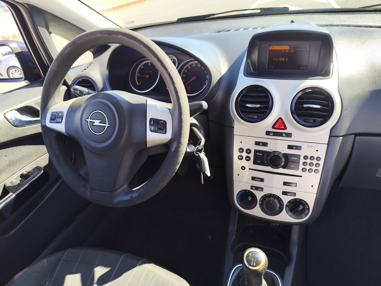 OPEL CORSA 1.3 DIESEL 75 CV 333.000 KM 2008 MANUAL — SIN GARANTIA—