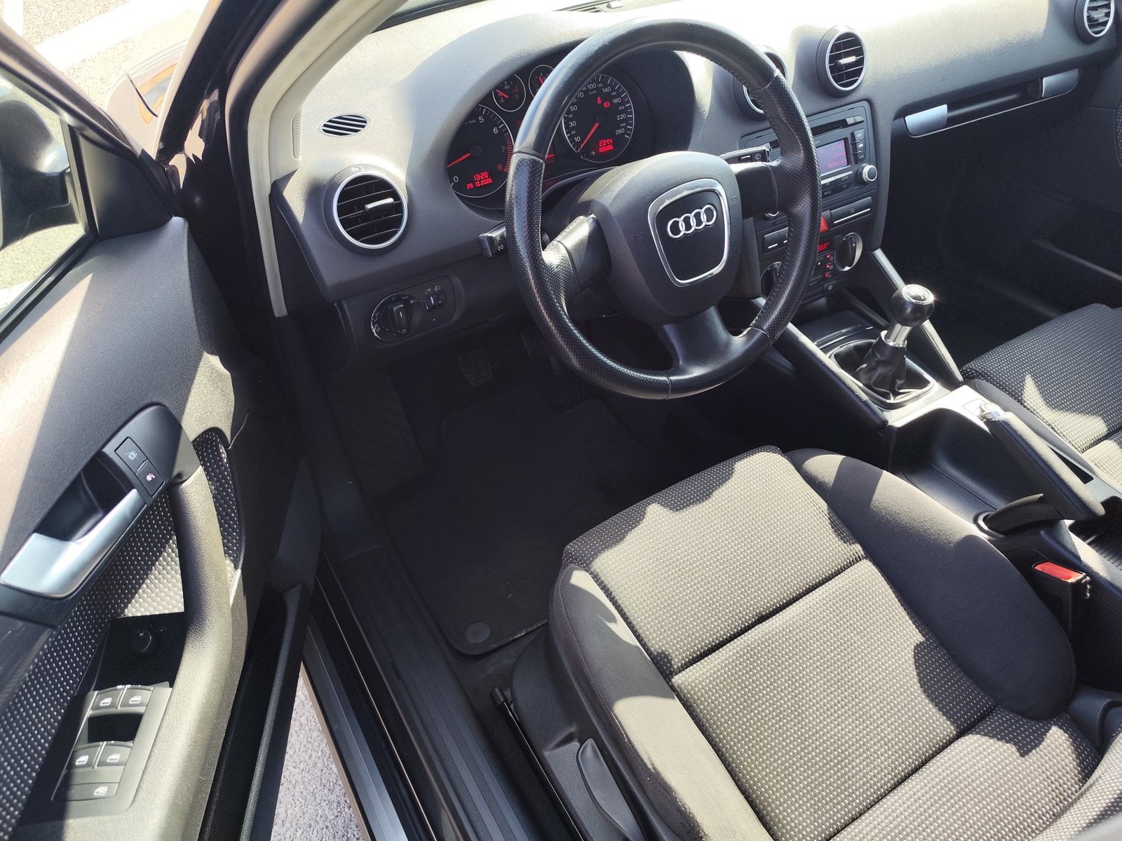 AUDI A-3 1.6 GASOLINA 115 CV 155.000 KM 2007 MANUAL
