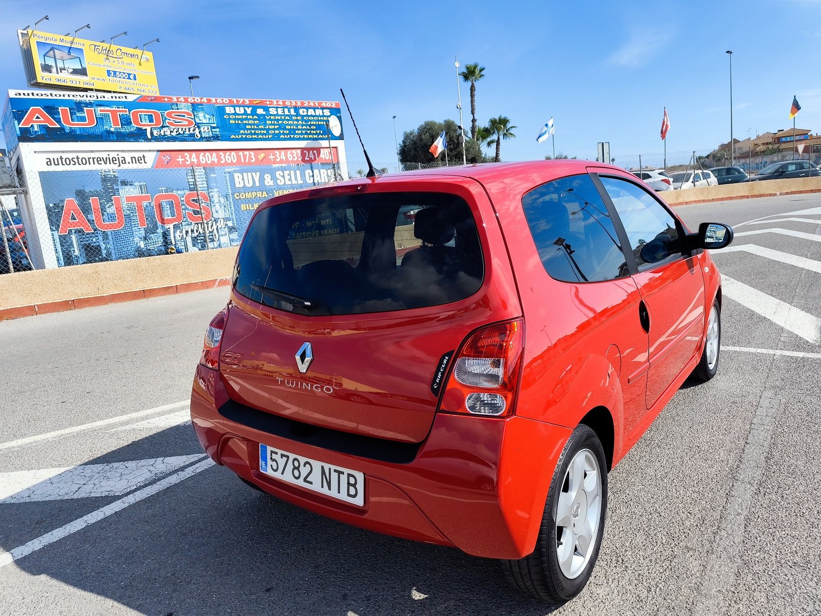 RENAULT TWINGO RIP CURL 1.2 GASOLINA 75 CV 2011 144.000 KM MANUAL