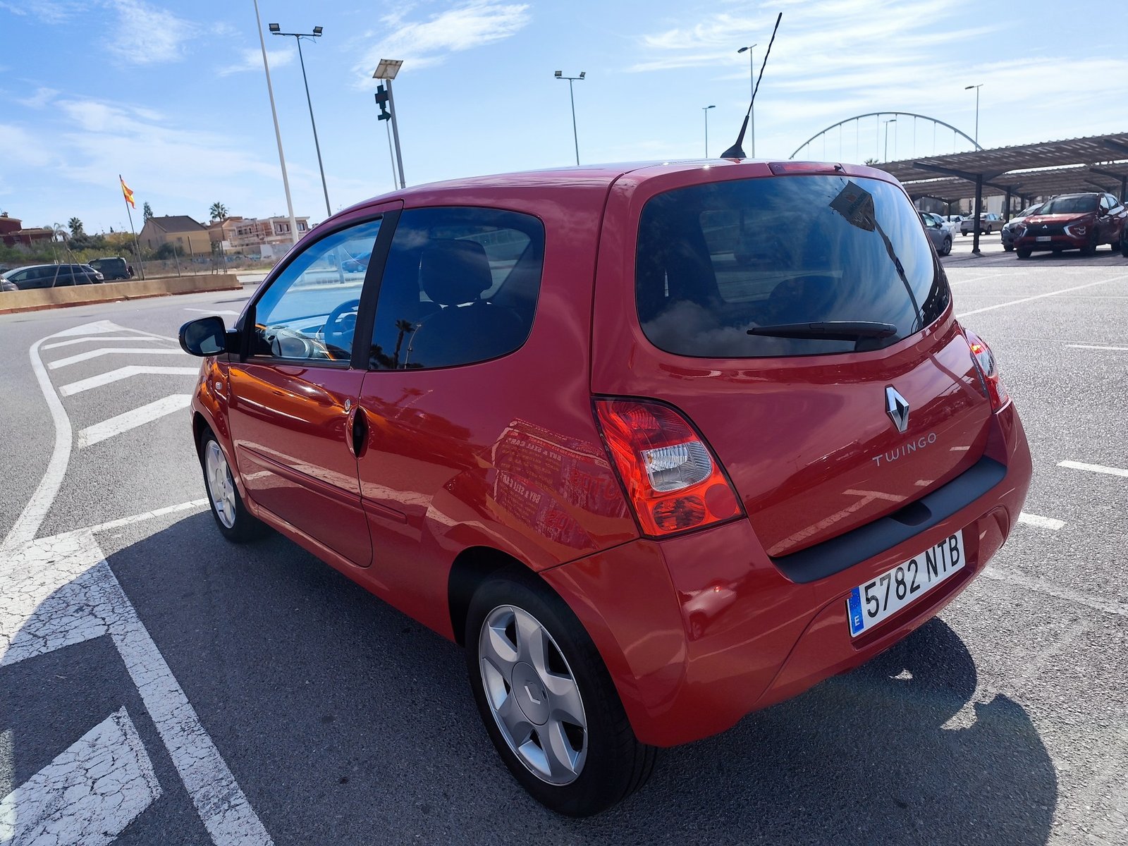 RENAULT TWINGO RIP CURL 1.2 GASOLINA 75 CV 2011 144.000 KM MANUAL