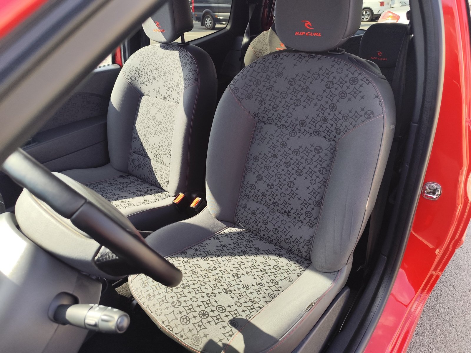 RENAULT TWINGO RIP CURL 1.2 GASOLINA 75 CV 2011 144.000 KM MANUAL