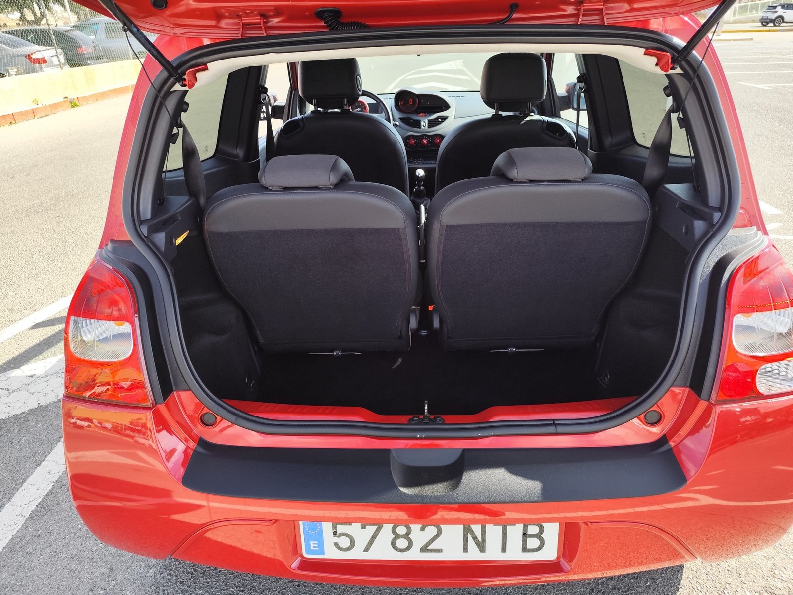 RENAULT TWINGO RIP CURL 1.2 GASOLINA 75 CV 2011 144.000 KM MANUAL