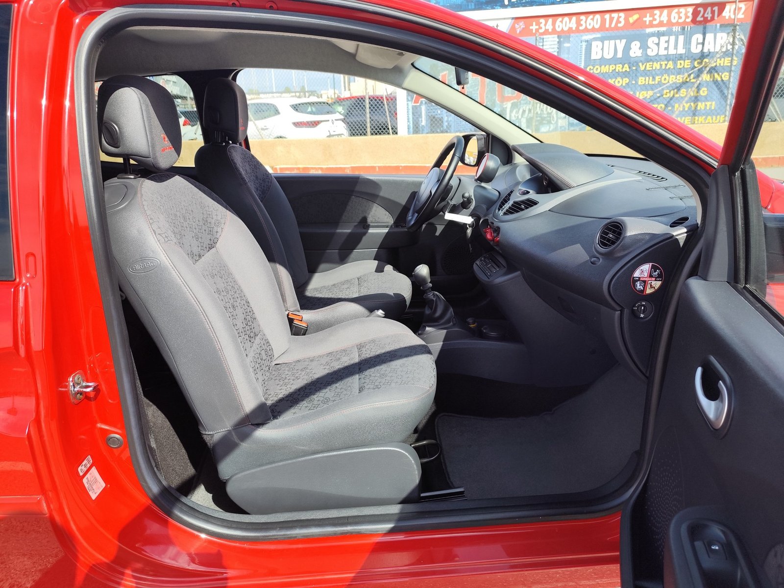 RENAULT TWINGO RIP CURL 1.2 GASOLINA 75 CV 2011 144.000 KM MANUAL