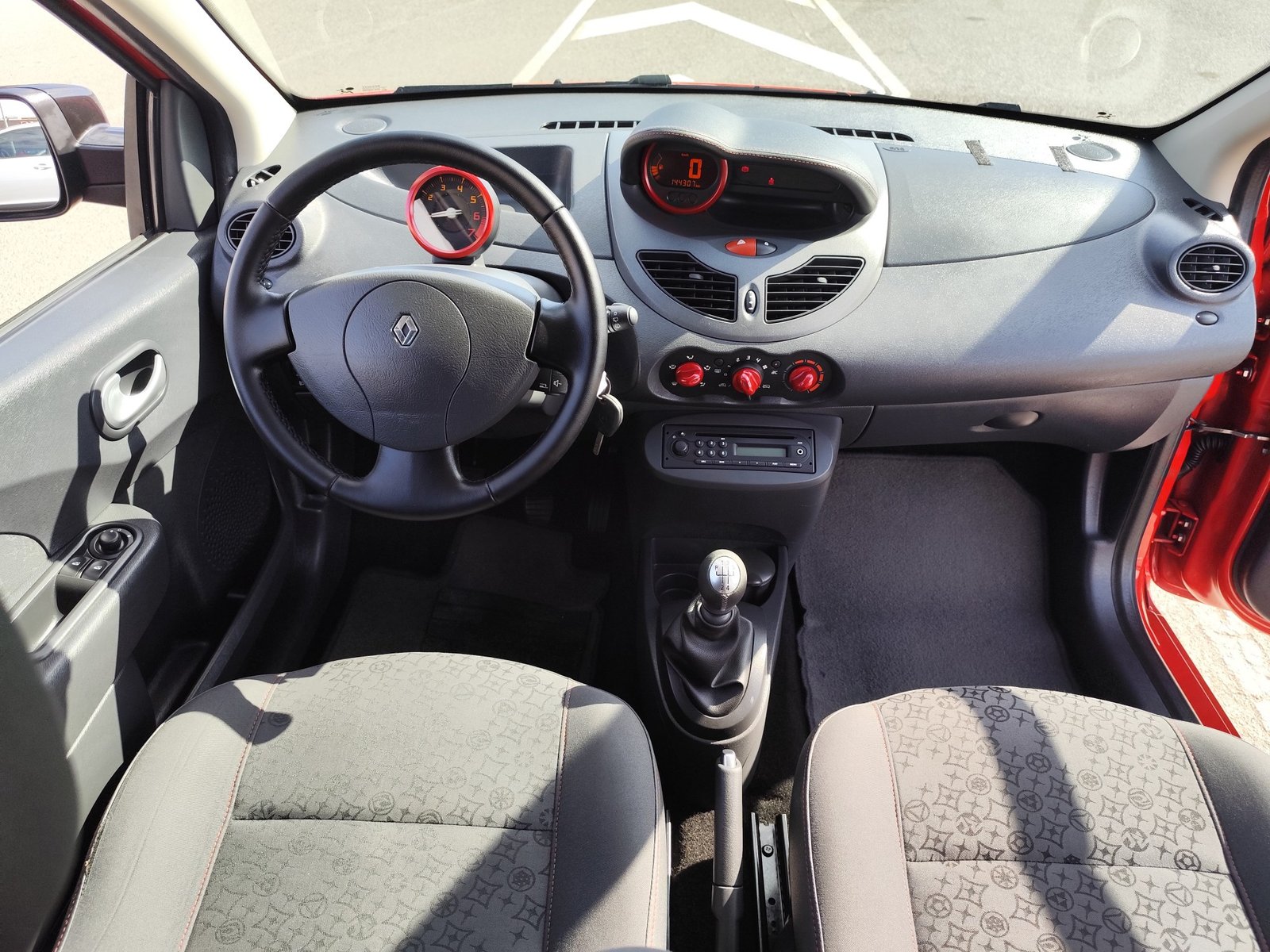 RENAULT TWINGO RIP CURL 1.2 GASOLINA 75 CV 2011 144.000 KM MANUAL